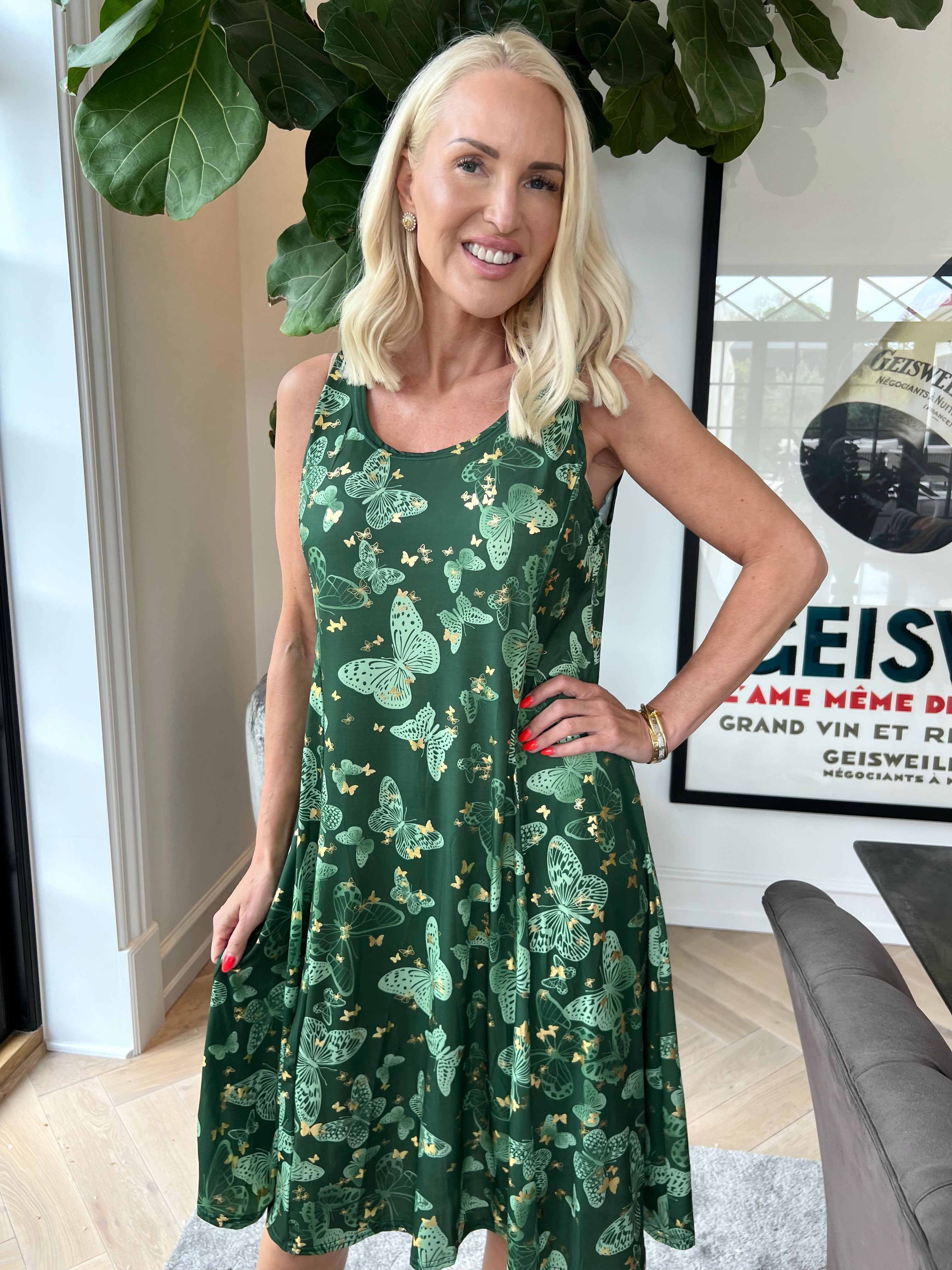 Maj Butterfly - Elastisk sommerkjole i a-facon med sommerfugleprint